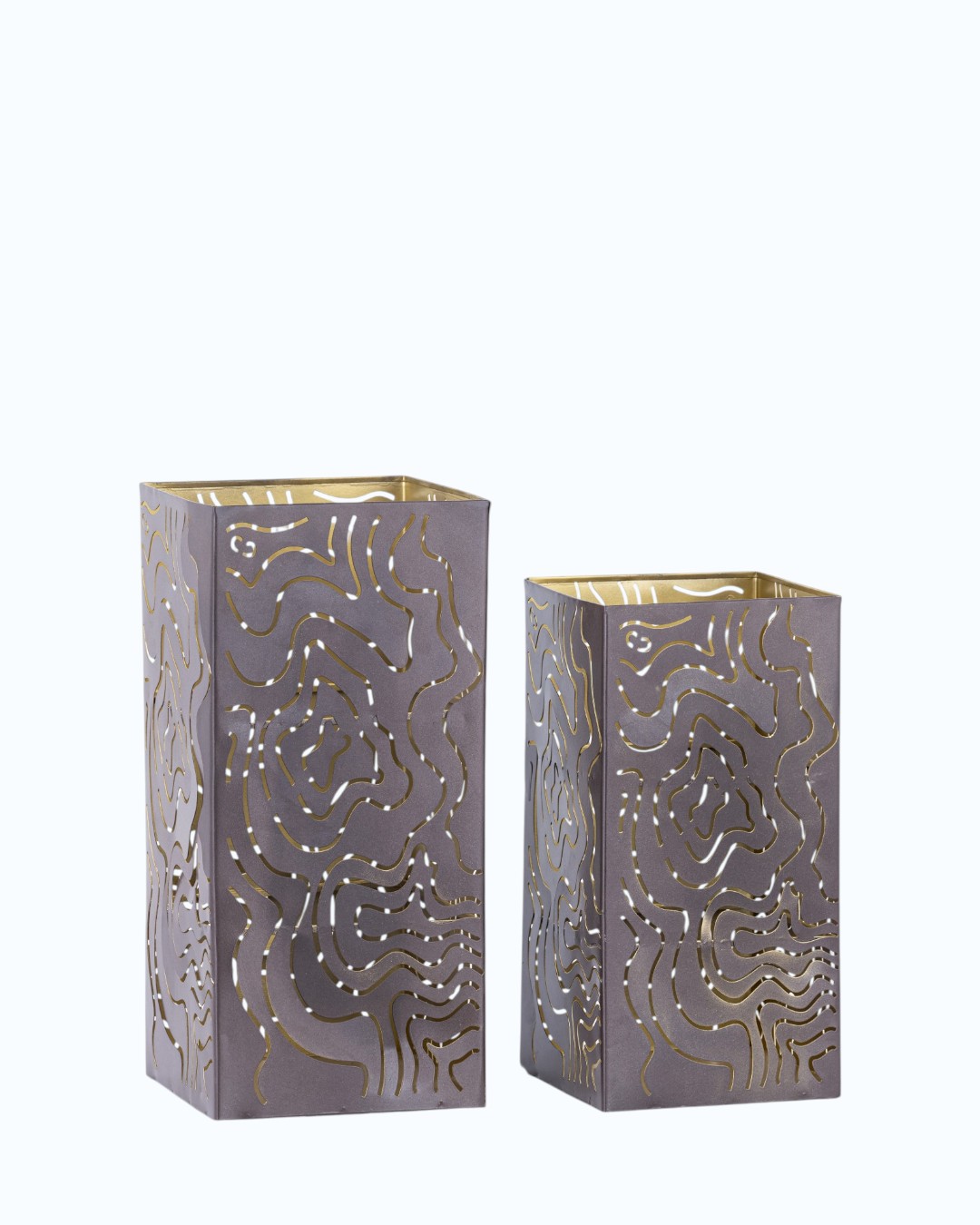 Elegant Bronze Pillar Lantern Set