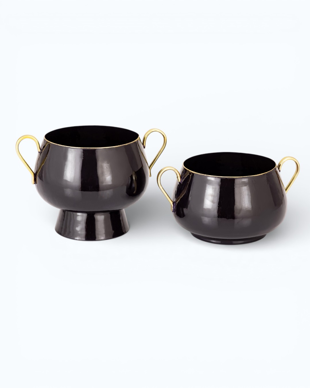 Wide-set decorative bowls with pedestal base
