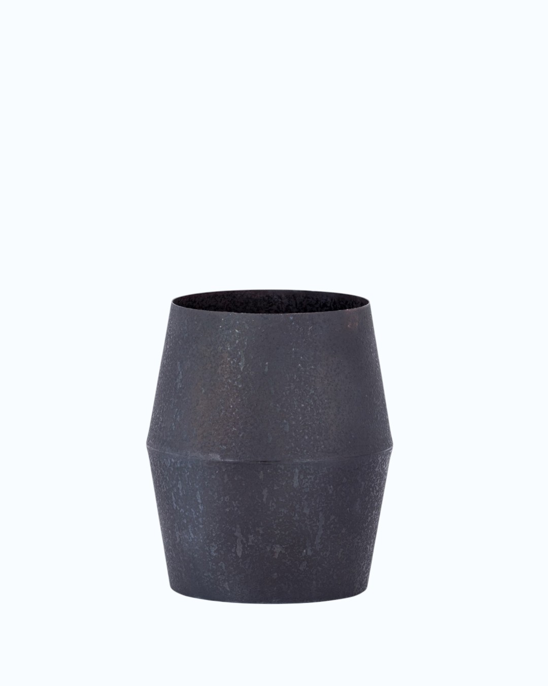 Old Hot Iron Geometric Tapered Raw Iron Pot