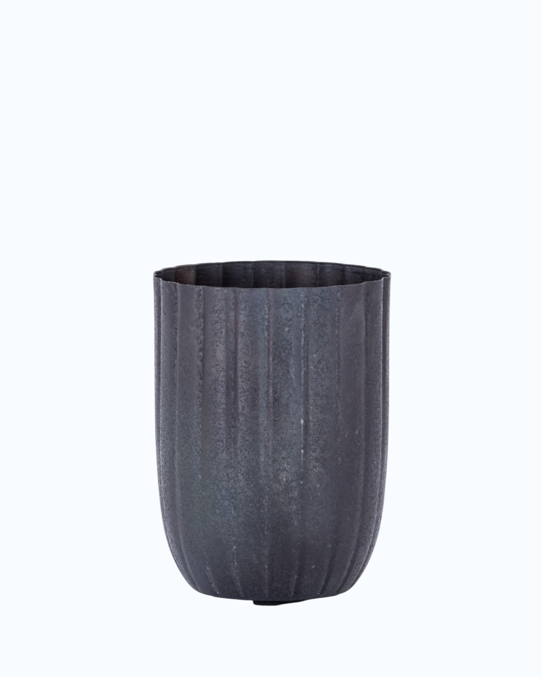 Old Hot Iron Vertical Fluted Matte Metal Pot